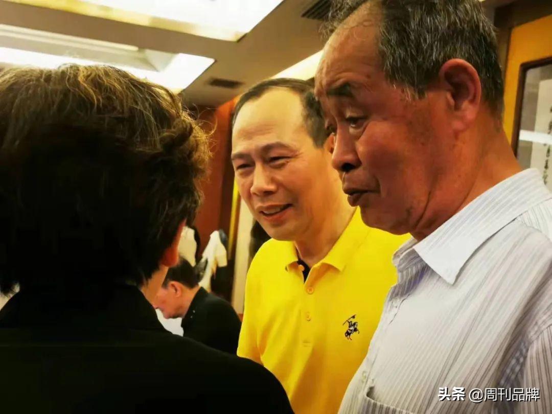 揭秘83式武警制服，历史、设计特色与象征意义，揭秘，83式武警制服的历史、设计特色与深层象征意义