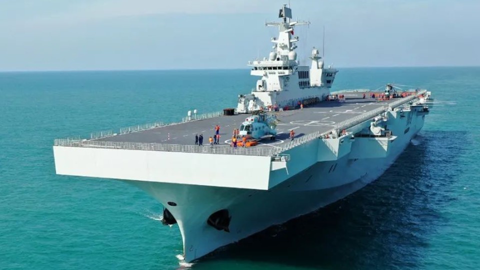 探索中国海军的新力量，075型两栖攻击舰海南号，中国海军新力量揭秘，海南号两栖攻击舰的探索之旅