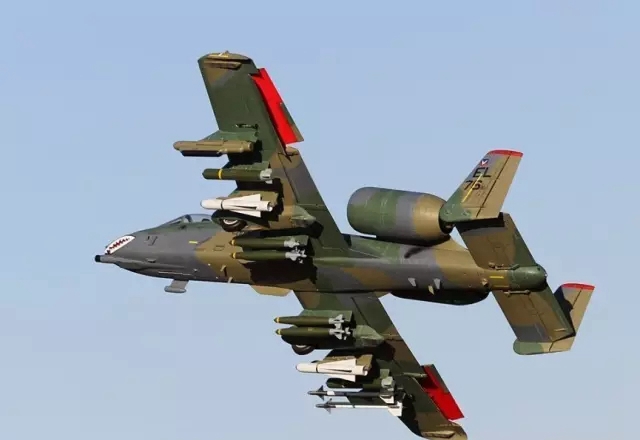 A-10疣猪攻击机的缺点分析，A-10疣猪攻击机的缺陷剖析