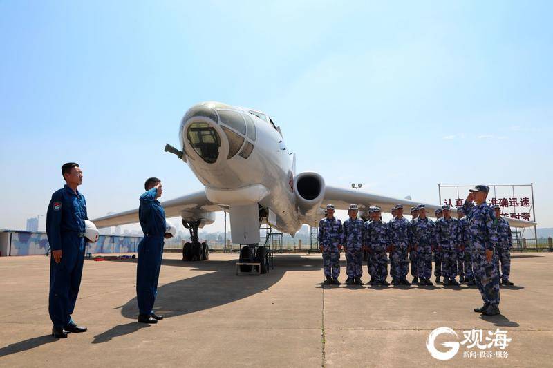 青岛海军航空兵部队，捍卫海空的钢铁长城，青岛海军航空兵部队，捍卫海空的钢铁卫士