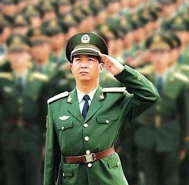 丁晓兵父亲的职业背景及其影响，丁晓兵父亲的职业背景与影响分析