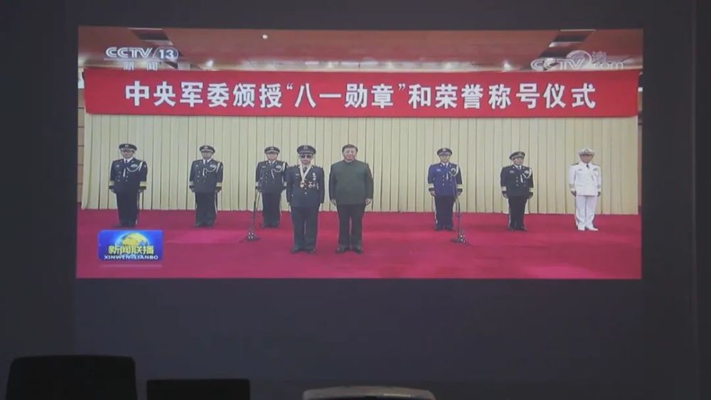 八一勋章与荣誉称号，荣耀的象征，精神的鼓舞，八一勋章与荣誉称号，荣耀与精神的象征