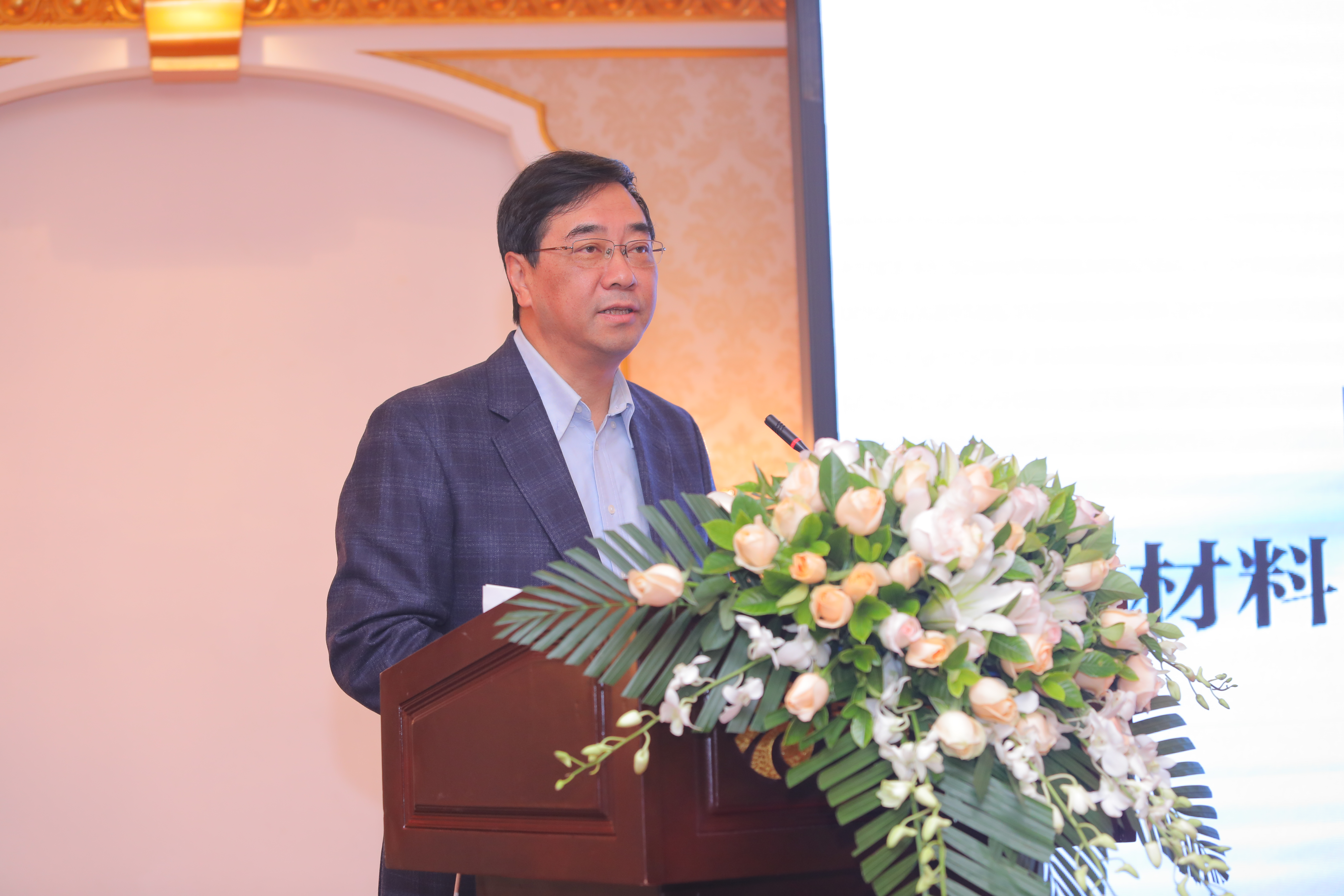 李向成，一位卓越的企业领袖与时代先锋，李向成，卓越企业领袖与时代先锋的领航者