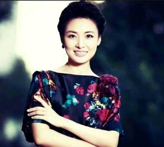 央视最漂亮的五位女主持人，央视五位绝美女主持人风采盘点