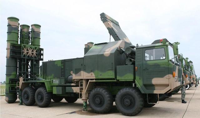 红旗-12防空导弹与S-400系统，性能比较与技术探讨，红旗-12防空导弹与S-400系统性能对比及技术探讨