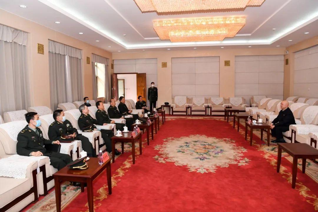 国防军事战略