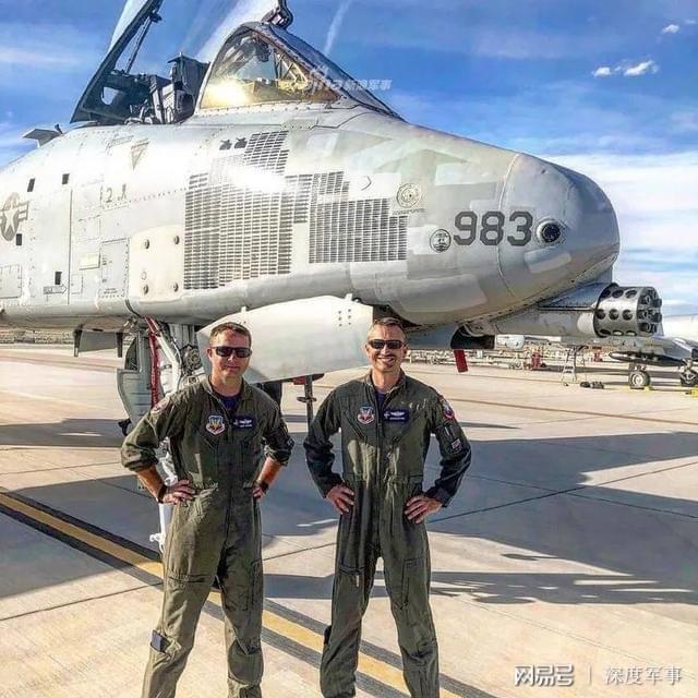 A-10攻击机，陆军还是空军？一种跨军种的战斗力量，A-10攻击机，跨军种的战斗力量，陆军还是空军？
