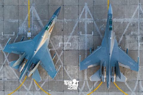 歼-16战机投弹视频，展现中国空军力量的震撼瞬间，歼-16战机投弹瞬间，中国空军力量的震撼展现