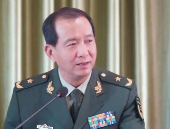 丁晓兵将军不爱钱，一位忠诚于国家与人民的军人典范，丁晓兵将军，忠诚于国家与人民的军人典范，无私精神彰显风范
