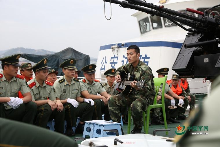 中国海军汕头舰,捍卫海疆,展示大国海军力量,中国海军汕头舰,捍卫海疆,彰显大国海军雄风