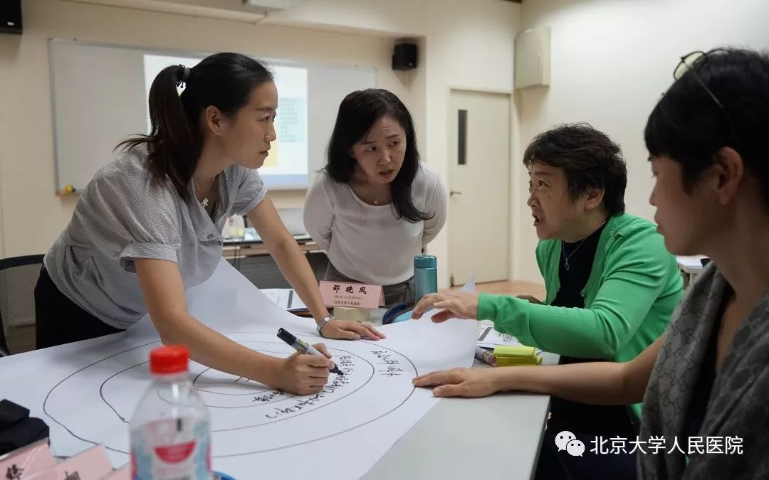 小学生一分钟新闻播报稿，最近的热点事件，小学生一分钟新闻播报，热点事件速递
