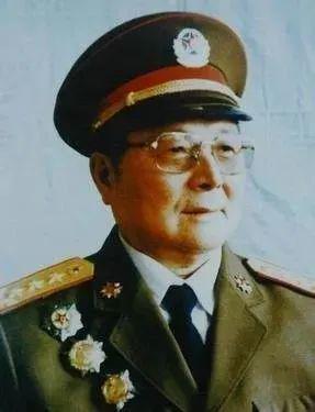 元帅大将上将中将少将名单，中国军事力量的精英群体概览，中国军事精英群体名单概览，元帅大将上将中将少将全名单揭秘