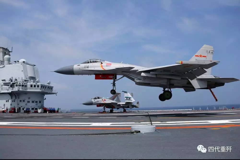 画一架歼-15战斗机，探索中国航空力量的壮丽画卷，探索中国航空力量，歼-15战斗机壮丽画卷揭秘
