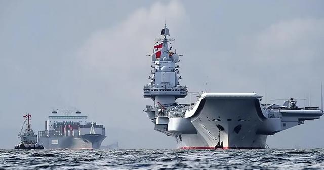 辽宁舰航母最高指挥官，领航新时代的海军英雄，辽宁舰航母指挥官领航新时代，海军英雄崭露头角