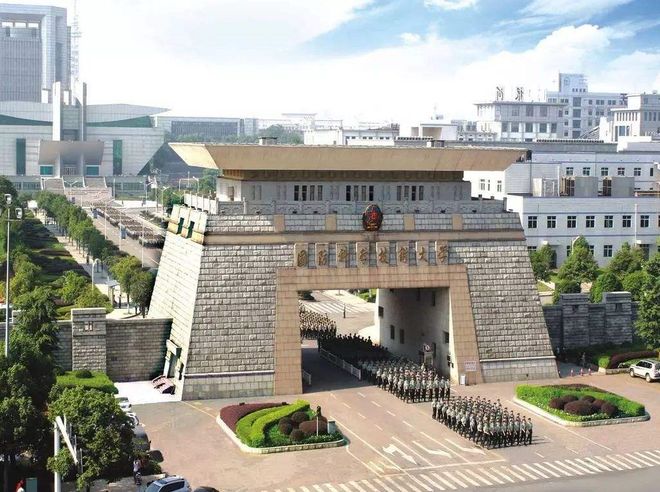 国防科技大学网，科技强军的新时代篇章，国防科技大学网，科技强军新时代的先锋篇章