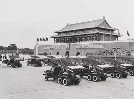 新中国成立至今的阅兵历程，回顾与解析，新中国成立至今阅兵历程回顾与解析