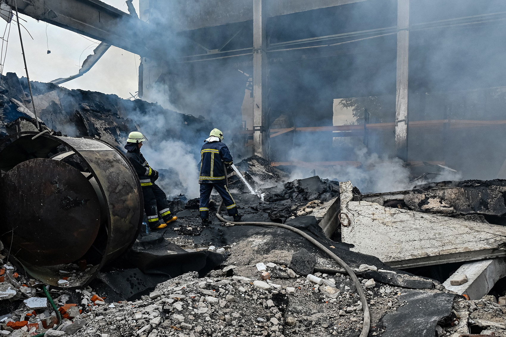 乌克兰化工厂遇袭事件,探究背后的真相与影响,乌克兰化工厂遇袭事件真相与影响探究