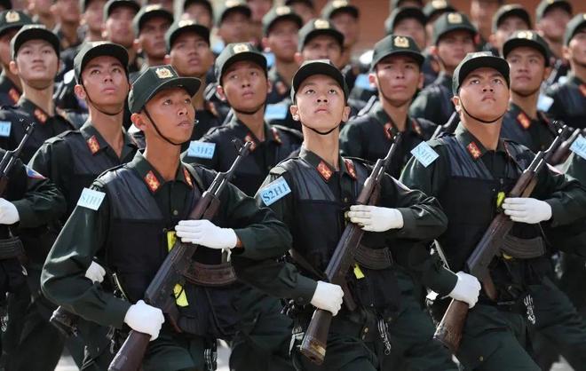 女兵阅兵训练照，坚韧与荣耀的见证，女兵阅兵训练照，坚韧精神与荣耀时刻的见证