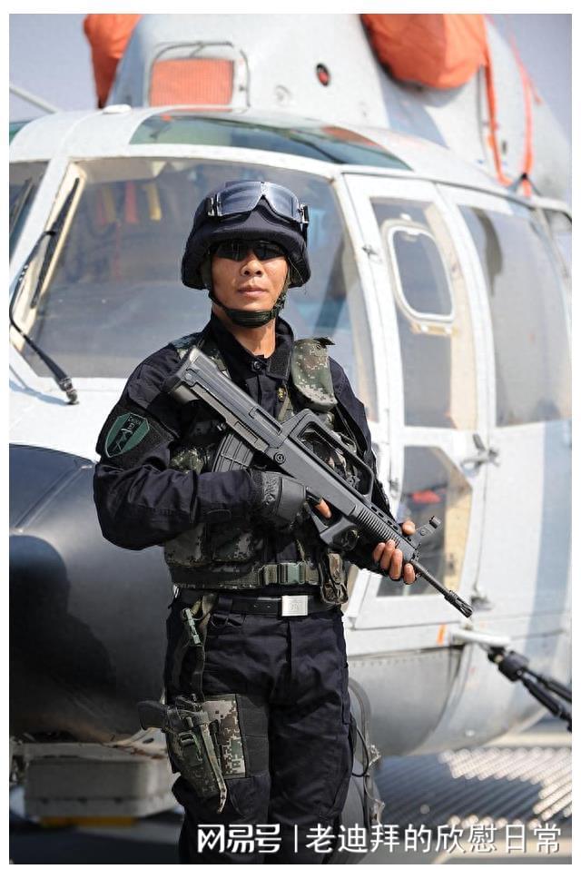 蛟龙突击队便服，功能与时尚并存，蛟龙突击队便服，时尚与功能兼备