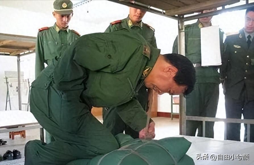 丁晓兵是否堕落，深度探究与理性思考，丁晓兵是否堕落，深度探究与理性分析