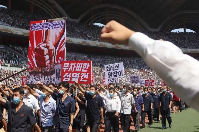 沙场阅兵，韩国网友的反应与全球瞩目，沙场阅兵，韩国网友反应与全球关注焦点