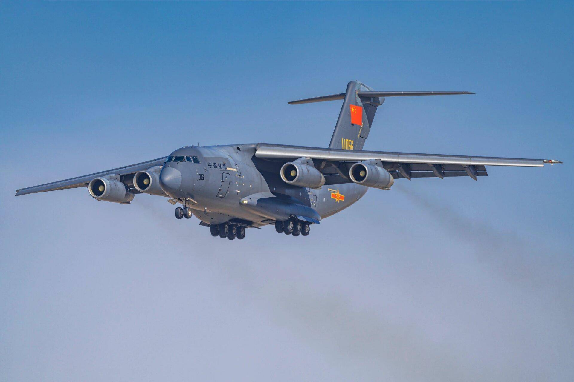 中国空军装备各型战机，力量与荣耀的象征，中国空军装备各型战机，力量与荣耀的空中展示