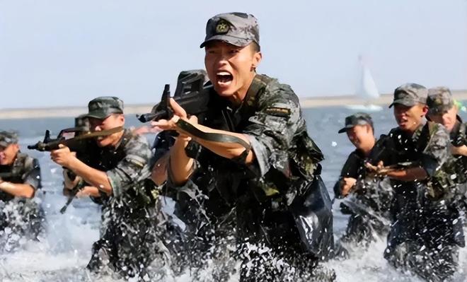 依法治军从严治军