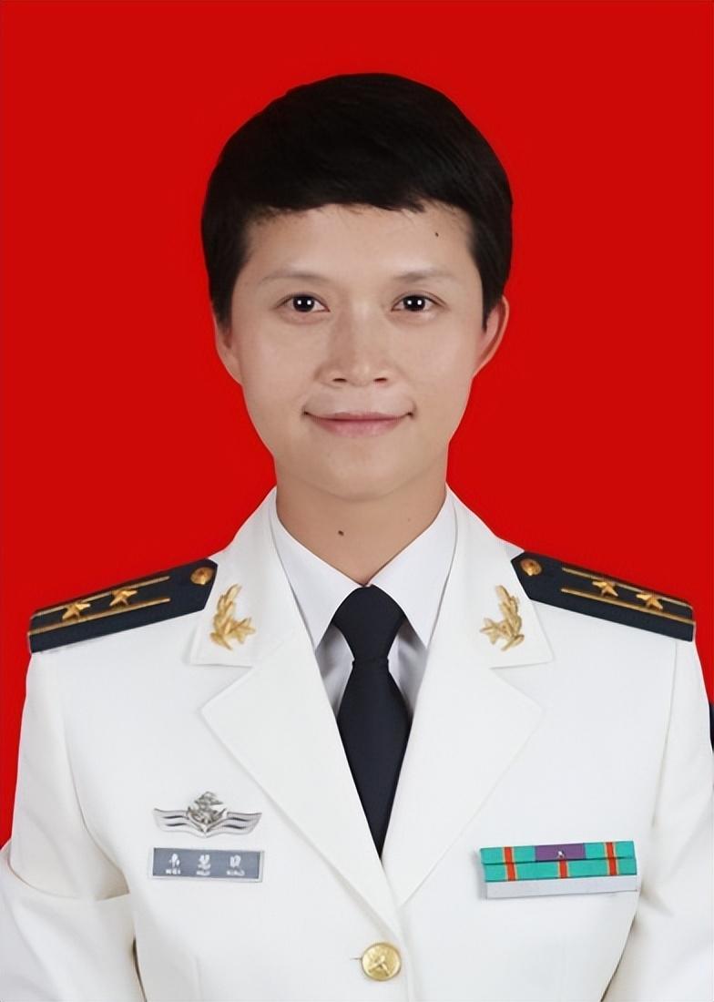 福建舰与布什号，谁更胜一筹？，福建舰与布什号军事对比，谁更胜一筹？