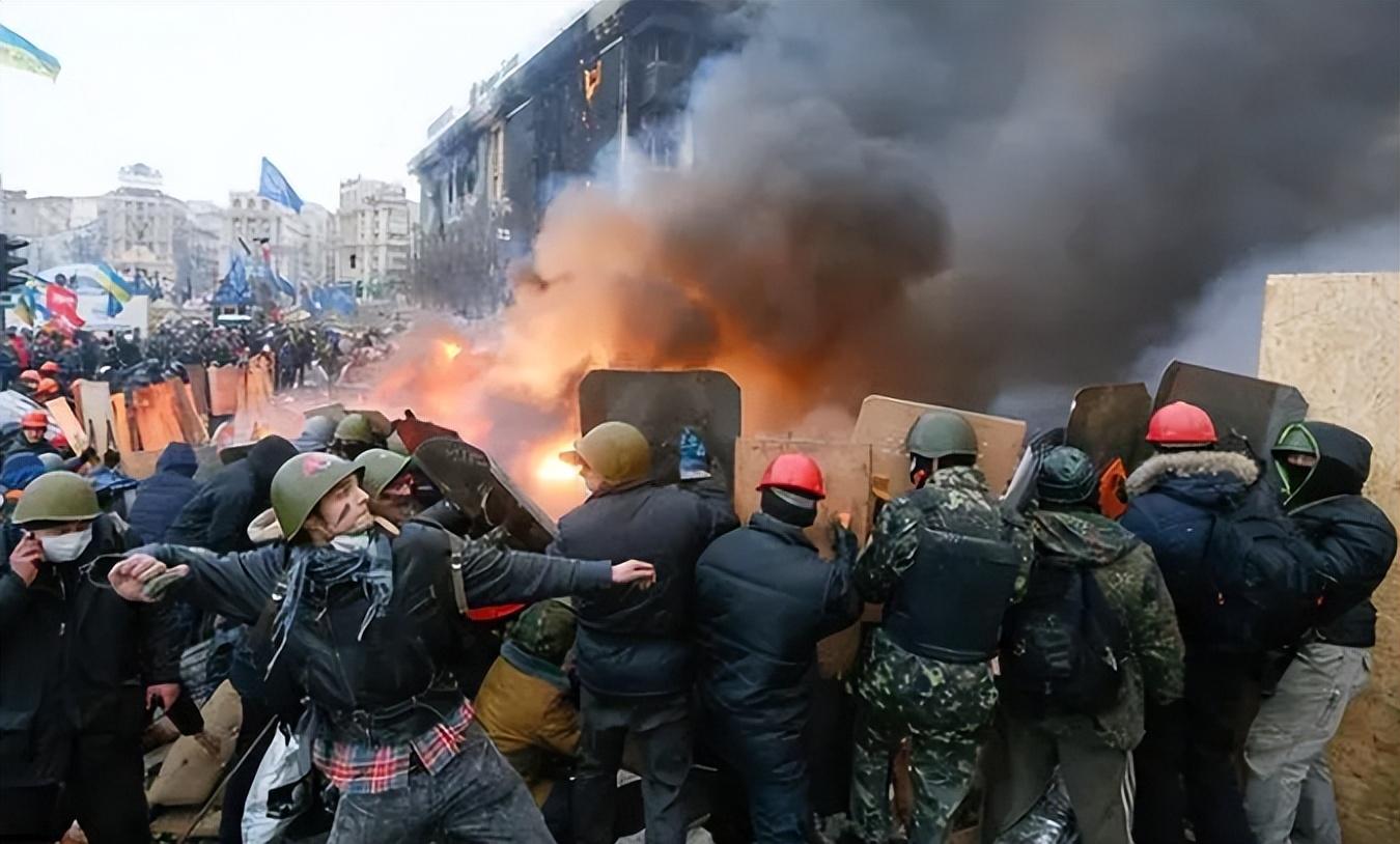 俄乌冲突，复杂交织的争端与局势分析，俄乌冲突，复杂争端的局势分析与交织的冲突解读