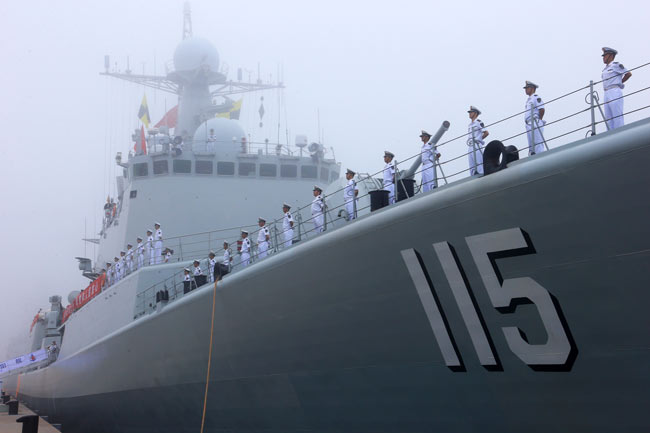 昆仑舰与沈阳舰，中国海军力量的双璧，中国海军双璧，昆仑舰与沈阳舰展现强大力量