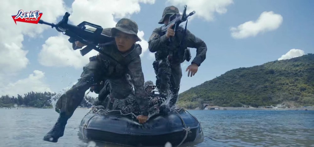 蛟龙突击队与海豹突击队的巅峰对决，蛟龙突击队与海豹突击队，巅峰对决之战