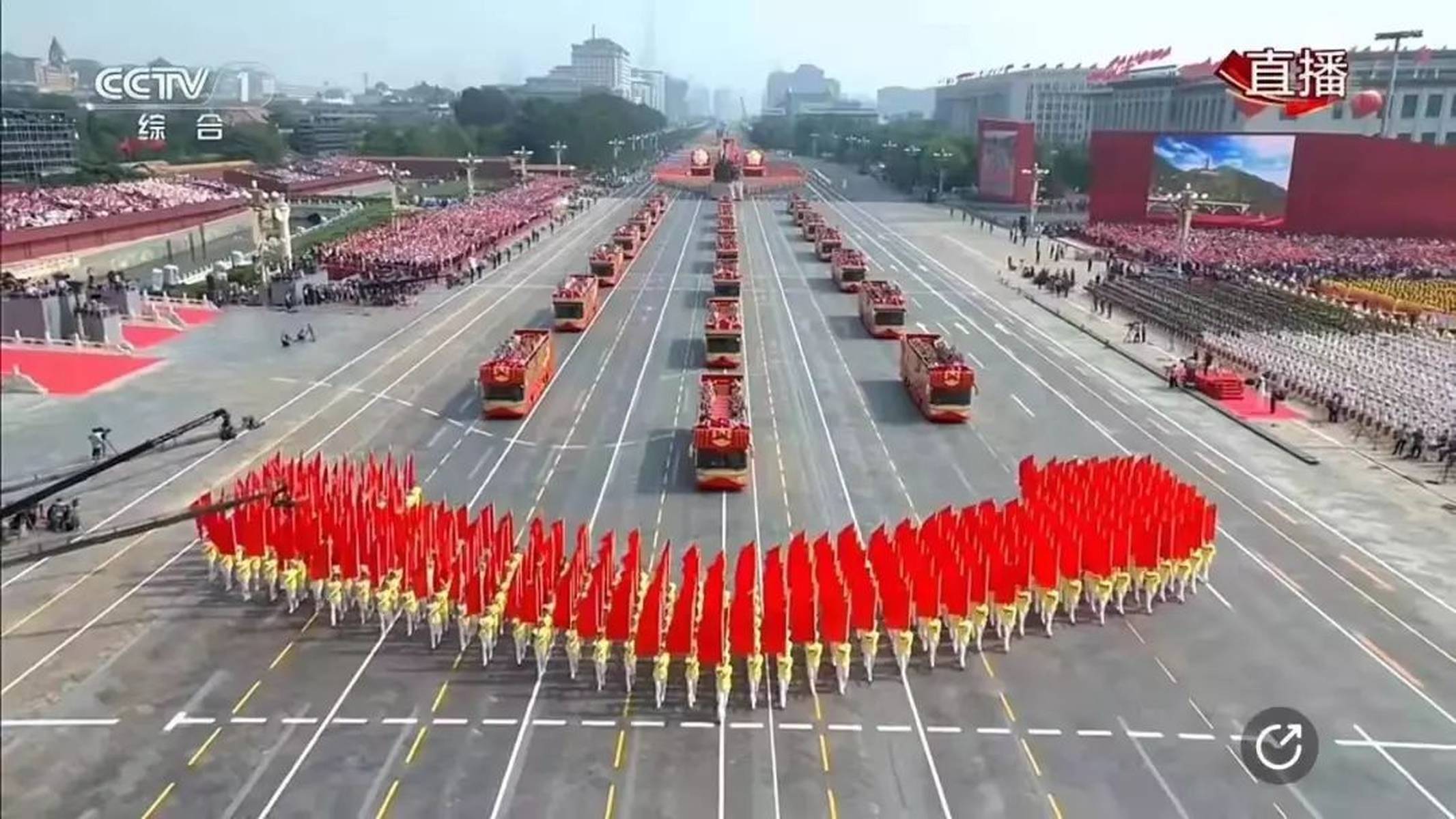 国庆70周年庆典上的阅兵方队，荣耀与力量的展现，国庆70周年阅兵方队，荣耀与力量的辉煌展现