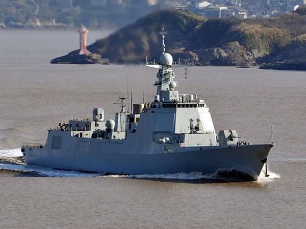 中国海军052型驱逐舰