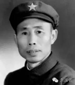 集团军长与普通军长，职责、角色与军事领导力的差异，集团军长与普通军长，职责、角色与领导力的对比研究