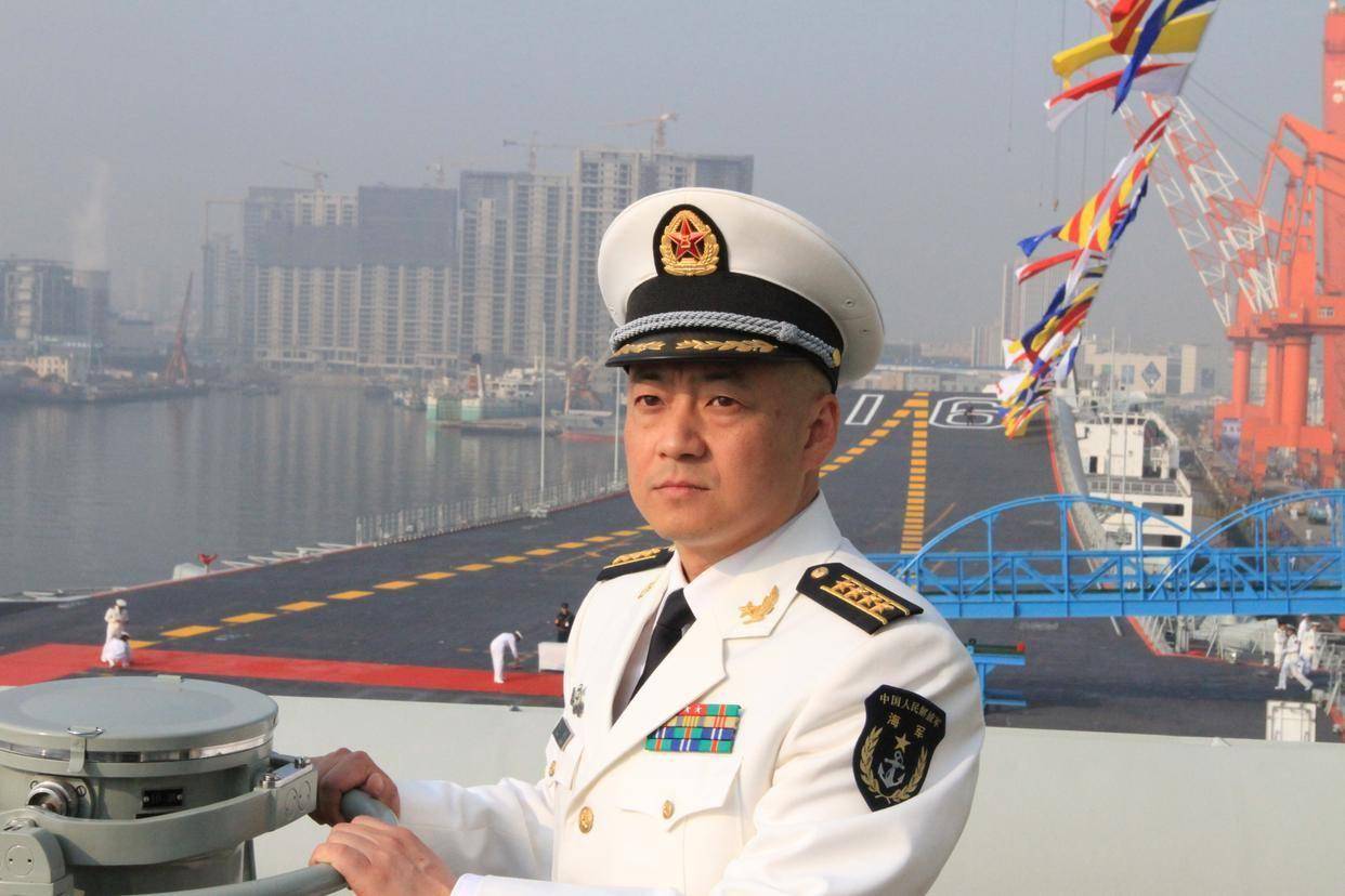 辽宁舰舰长之牺牲，英勇无畏，忠诚使命，辽宁舰舰长英勇牺牲，忠诚使命展现无畏精神