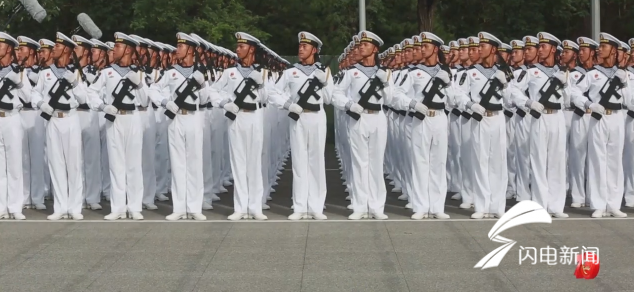 历年国庆阅兵走过天安门画面，壮丽画卷展现国家力量与荣耀，历年国庆阅兵壮丽画卷，国家力量与荣耀展现天安门之下