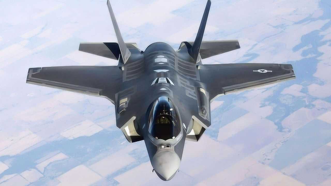 F-22战机，空中霸主的特点与优势，F-22战机，空中霸主之独特优势与特点解析