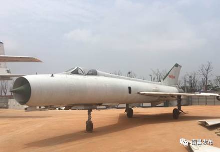 歼8E战斗机图片,揭示中国空军主力战斗机的风采,歼8E战斗机风采展示,中国空军主力战机图片揭秘