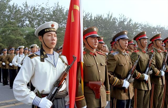 越南2018新式军装图,揭示现代化军事转型的深层含义,越南军事转型下的新式军装揭示深层含义