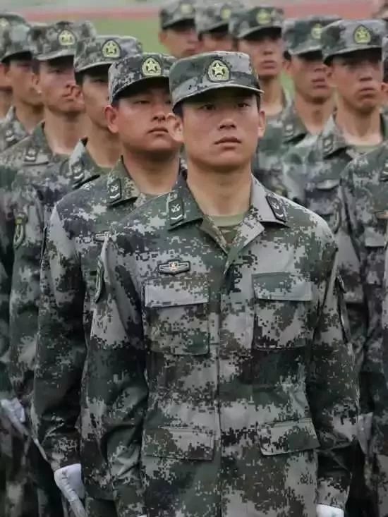 中国陆军迷彩服的发展历程与种类,中国陆军迷彩服的发展历程及种类概述