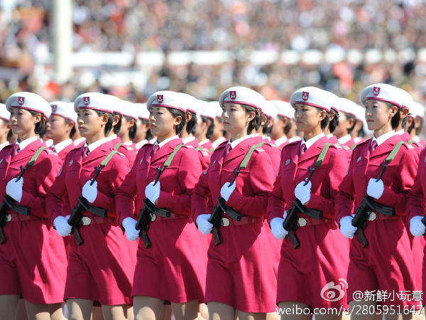三军女兵方队