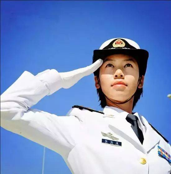 中国女兵最美照片集锦，坚韧与柔美的独特魅力，中国女兵坚韧与柔美魅力照片集锦，展现最美风采