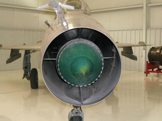 歼7的精湛做工，中国航空工业的骄傲，歼7精湛工艺，中国航空工业的荣耀标杆
