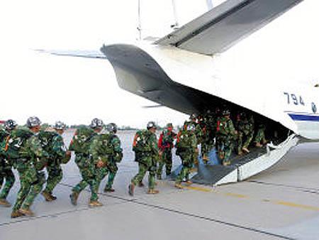 第十五空降兵军,英勇无畏,守护国家的坚强后盾,第十五空降兵军,英勇守护,国家坚强后盾