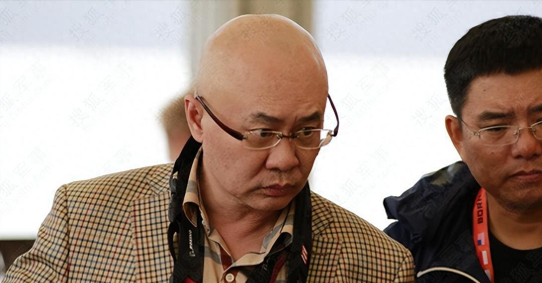 中国吨位最大的战舰，雄伟的巨舰，展现国家力量，中国最大吨位战舰，展现国家力量的雄伟巨舰