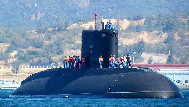 中国购买俄罗斯潜艇,深化军事合作与国家安全战略的重要一环,中国购买俄罗斯潜艇,军事合作与国家安全的战略一环