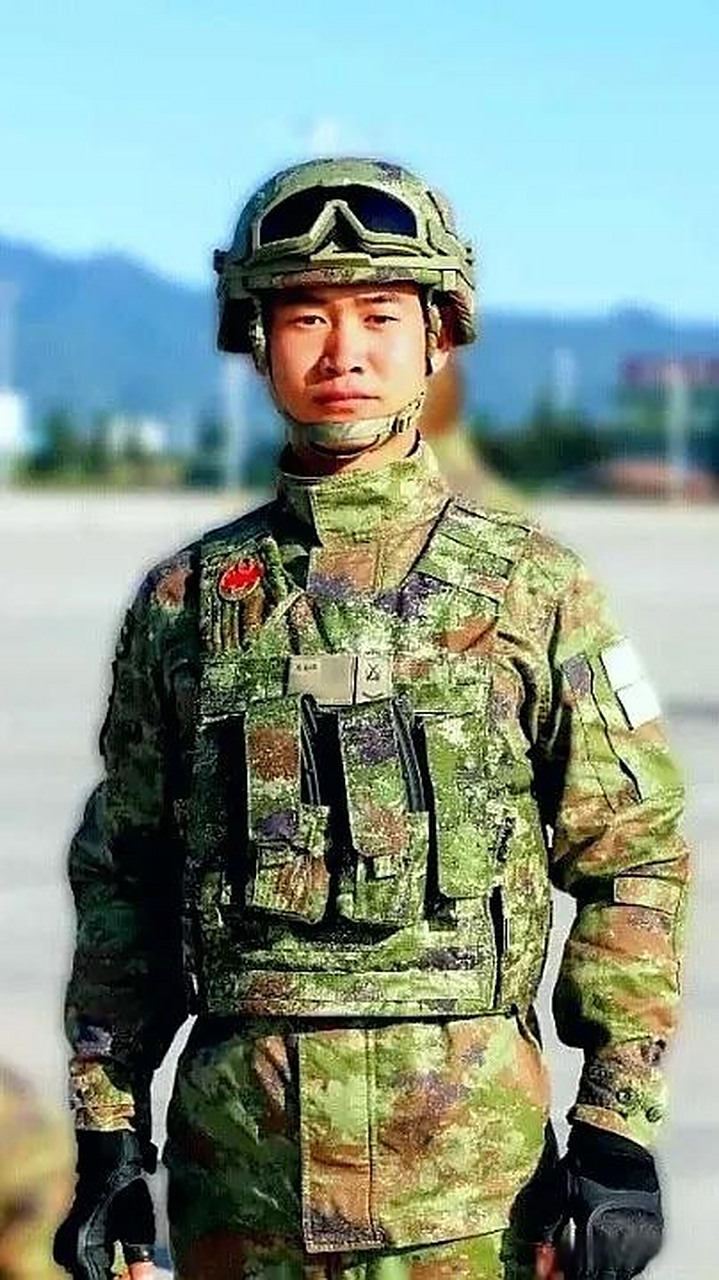 关于迷彩设计的美感探讨,比较19式和21式迷彩的时尚魅力,迷彩设计的美感探讨,对比19式与21式迷彩的时尚魅力