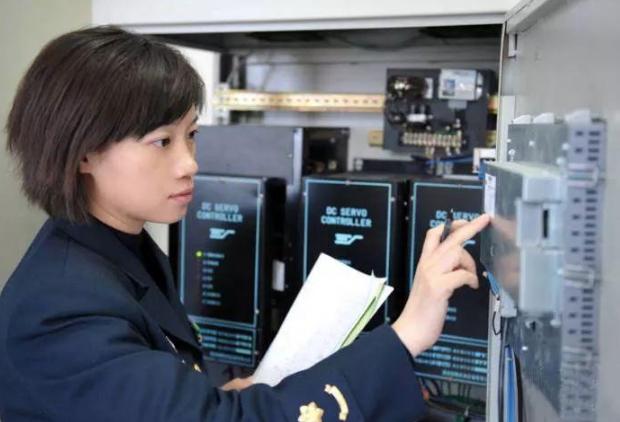 杨屹,中国导弹快艇之母,杨屹,中国导弹快艇领域的杰出女性领军人物