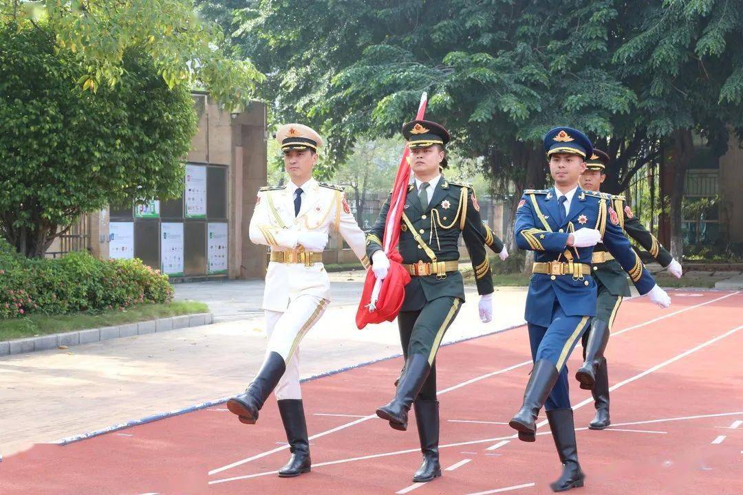 国旗护卫队女队员,荣耀与担当,国旗护卫队女队员,荣耀与担当的巾帼英雄