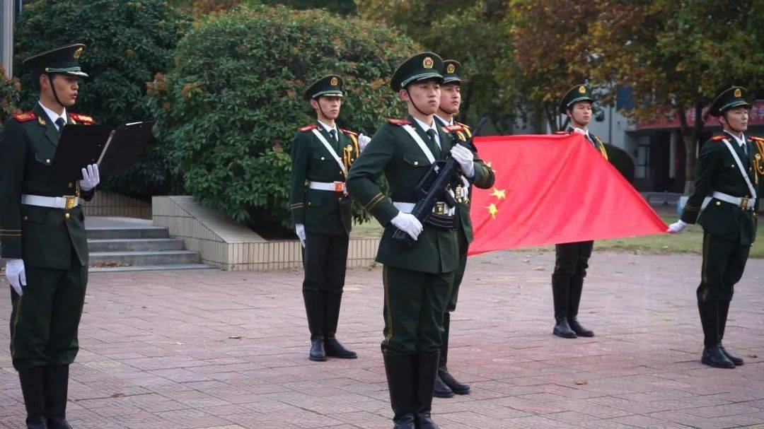 国旗护卫队女队员,荣耀与担当,国旗护卫队女队员,荣耀与担当的巾帼英雄